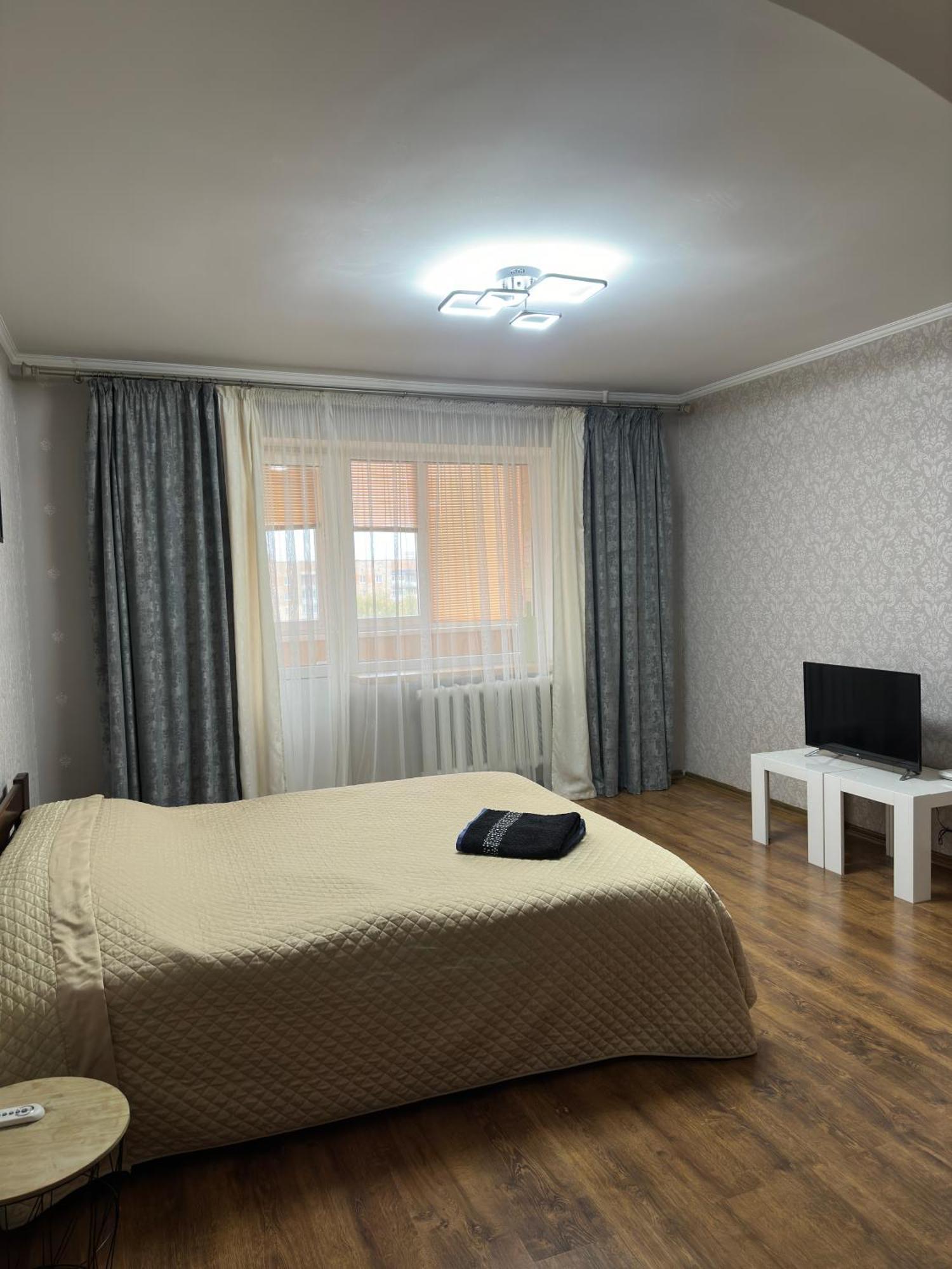 1Кім В Центрі,Вул.Набережна Rivne Exterior foto